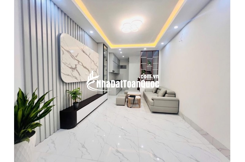 NHÀ ĐẸP Ở LUÔN TRẦN QUỐC VƯỢNG  - THOÁNG TRƯỚC SAU - NGÕ 3 GÁC PHÓNG - GẦN PHỐ - NỘI THẤT XỊN - TẶNG FULL NỘI THẤT.
